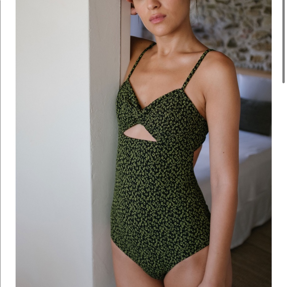Pale Swimwear - Maó OP Crisantemo One-piece Bathing Suit